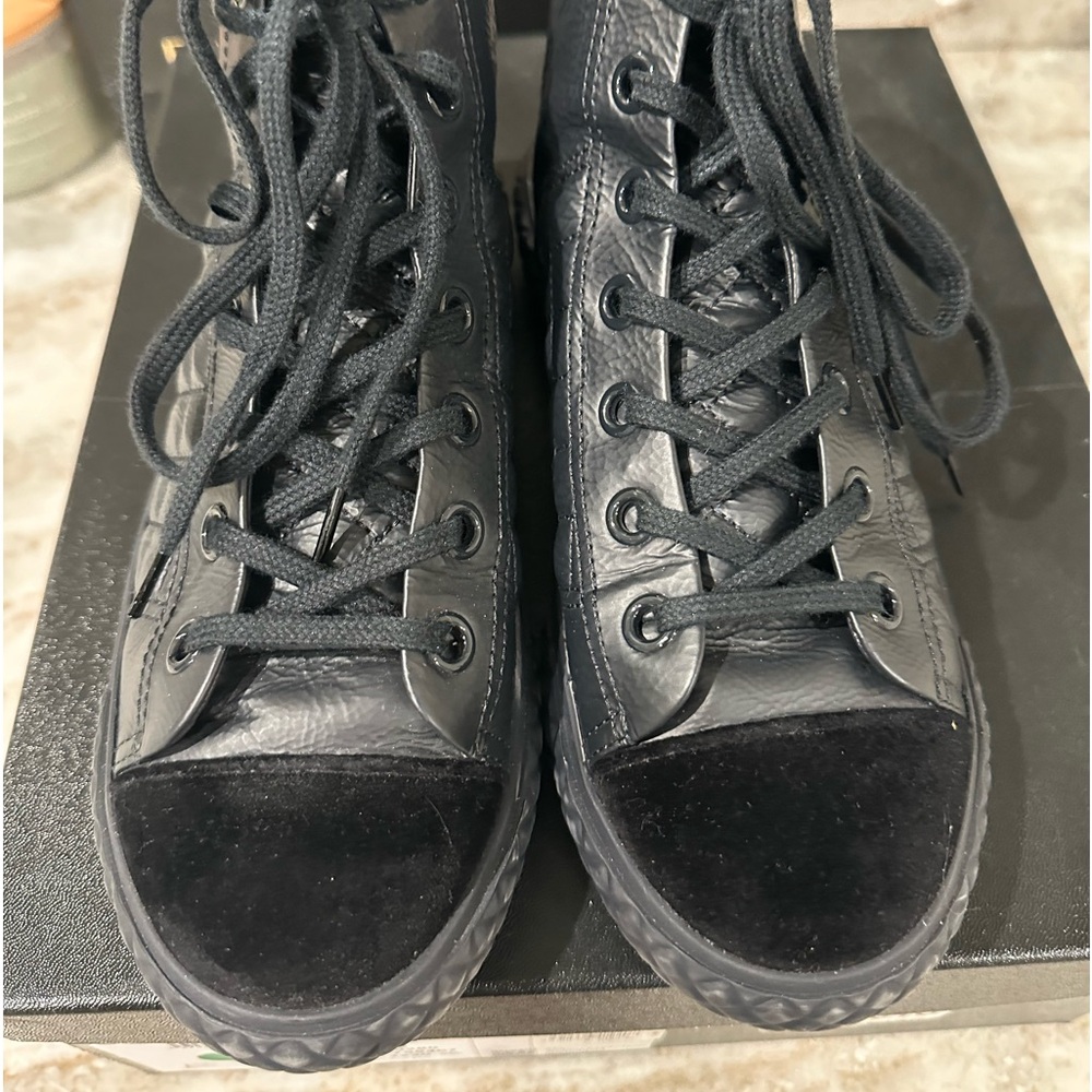 Chanel boot